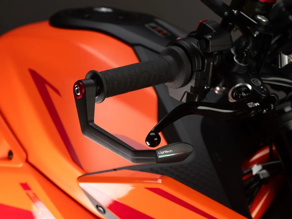 ASSIEME PROTEZIONE LEVA FRENO LIGHTECH YAMAHA R9 2025