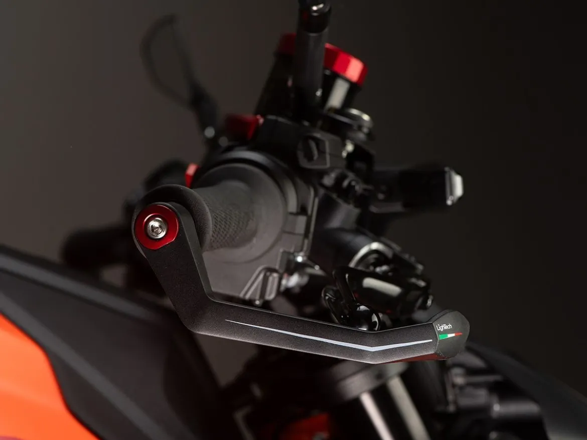 ASSIEME PROTEZIONE LEVA FRENO LIGHTECH YAMAHA R9 2025