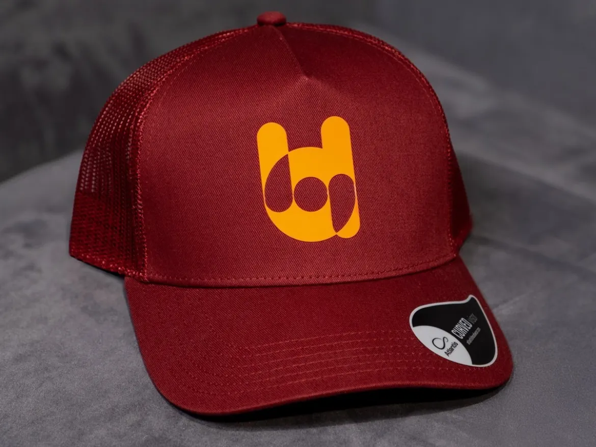 CAPPELLINO CON VISIERA UFFICIALE MIG BABOL RACING PODCAST