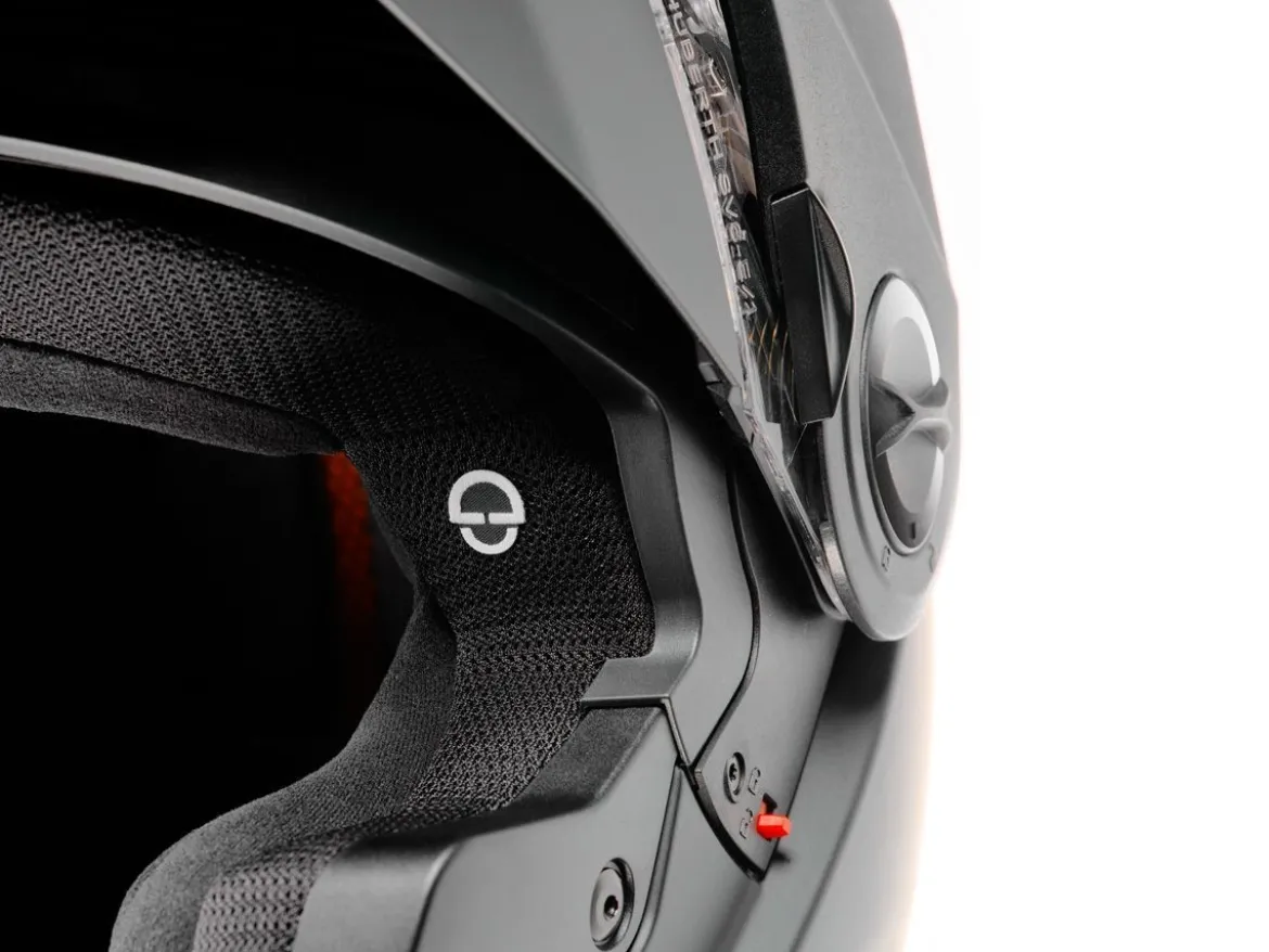 CASCO TOURING SCHUBERTH E2 NERO OPACO