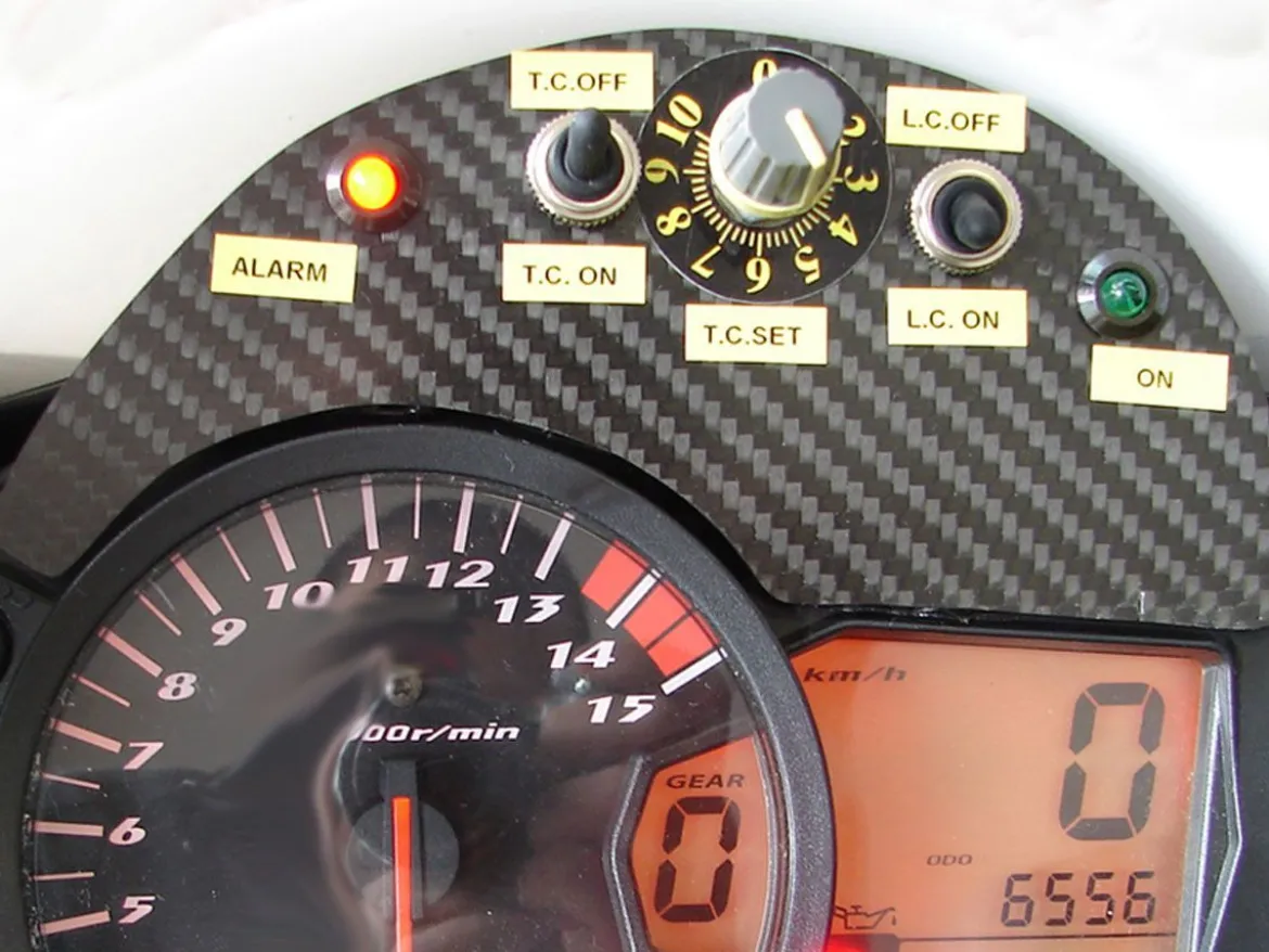 CONTROLLO DI TRAZIONE IRC COMPONENTS SUZUKI GSX-R 1000 RR 2019-2024