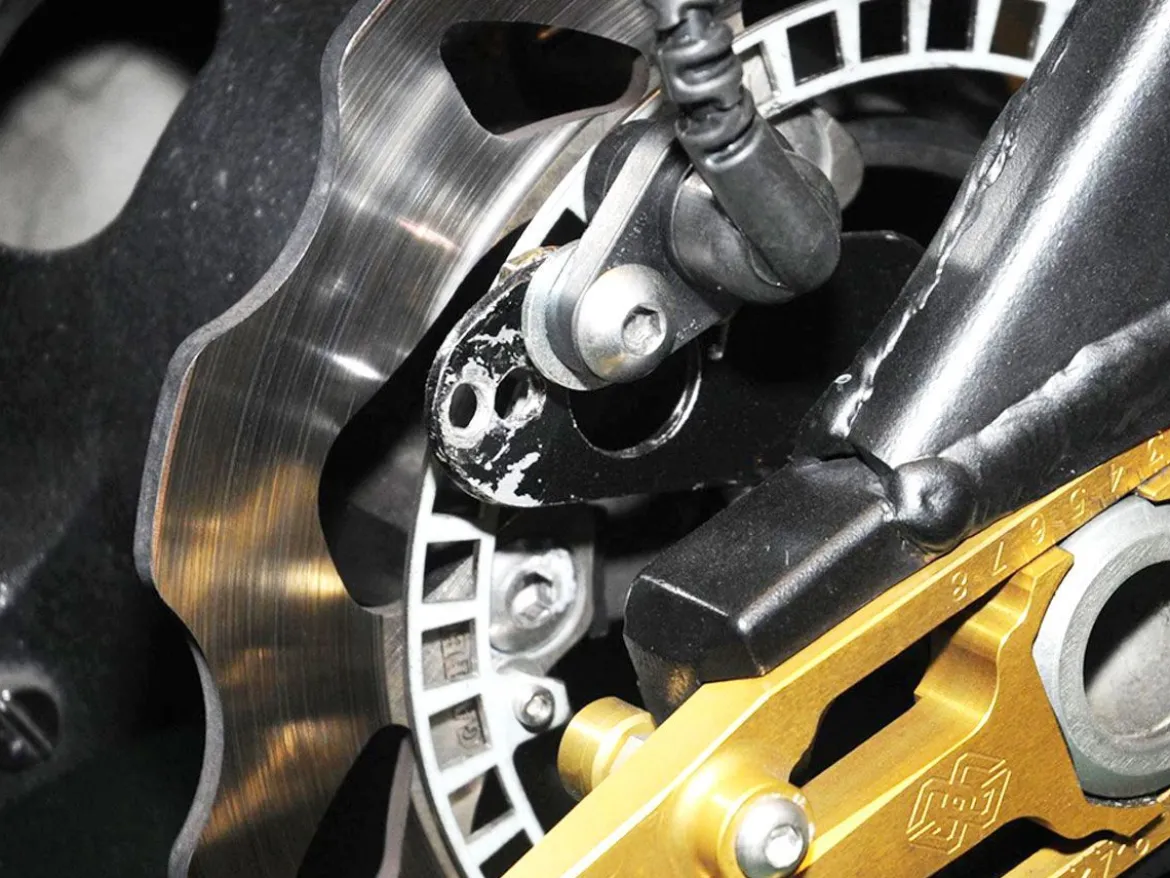 CONTROLLO DI TRAZIONE IRC COMPONENTS SUZUKI GSX-R 1000 RR 2019-2024