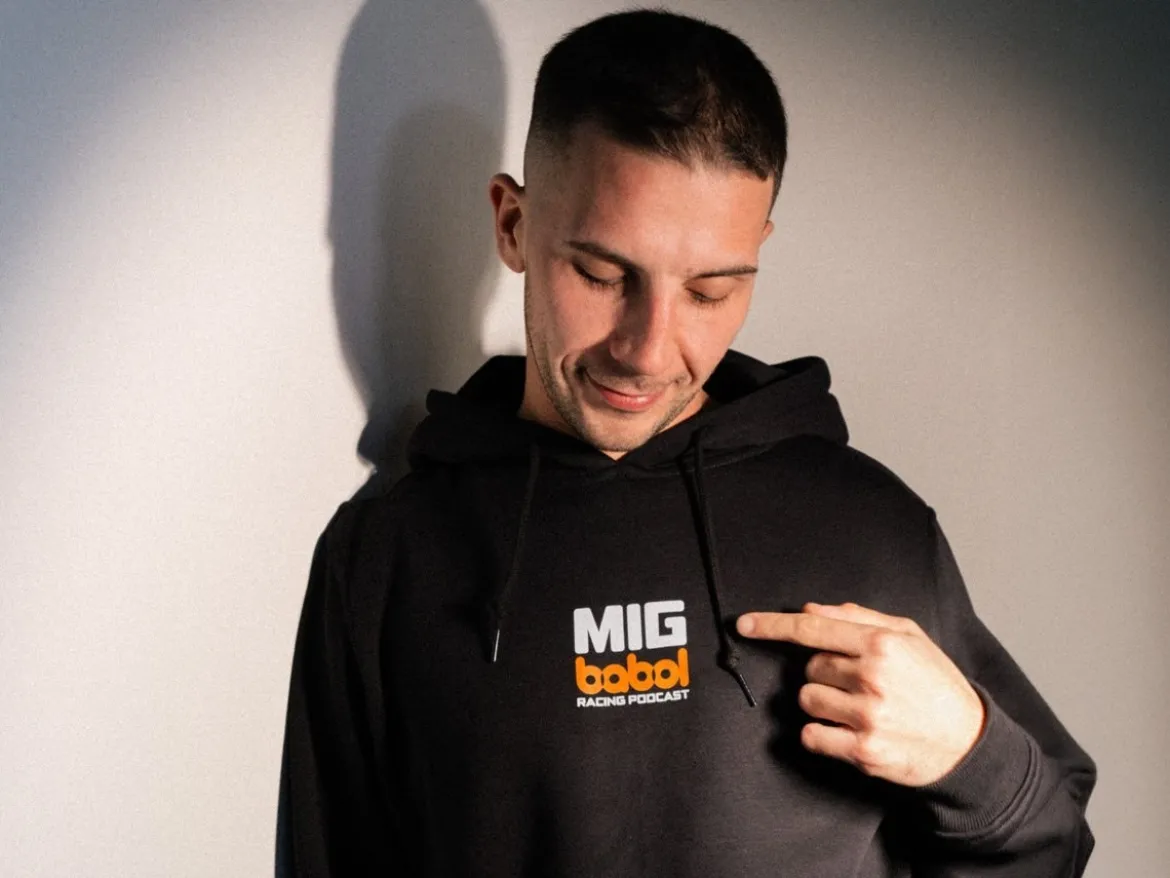 FELPA NERA CON CAPPUCCIO UFFICIALE MIG BABOL RACING PODCAST