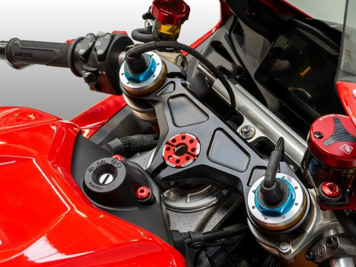 GHIERA STERZO DBK DUCATI PANIGALE V4 / S 2025