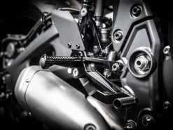 PEDANE ARRETRATE ALLUMINIO GILLES TOOLING YAMAHA R7 2021-2022