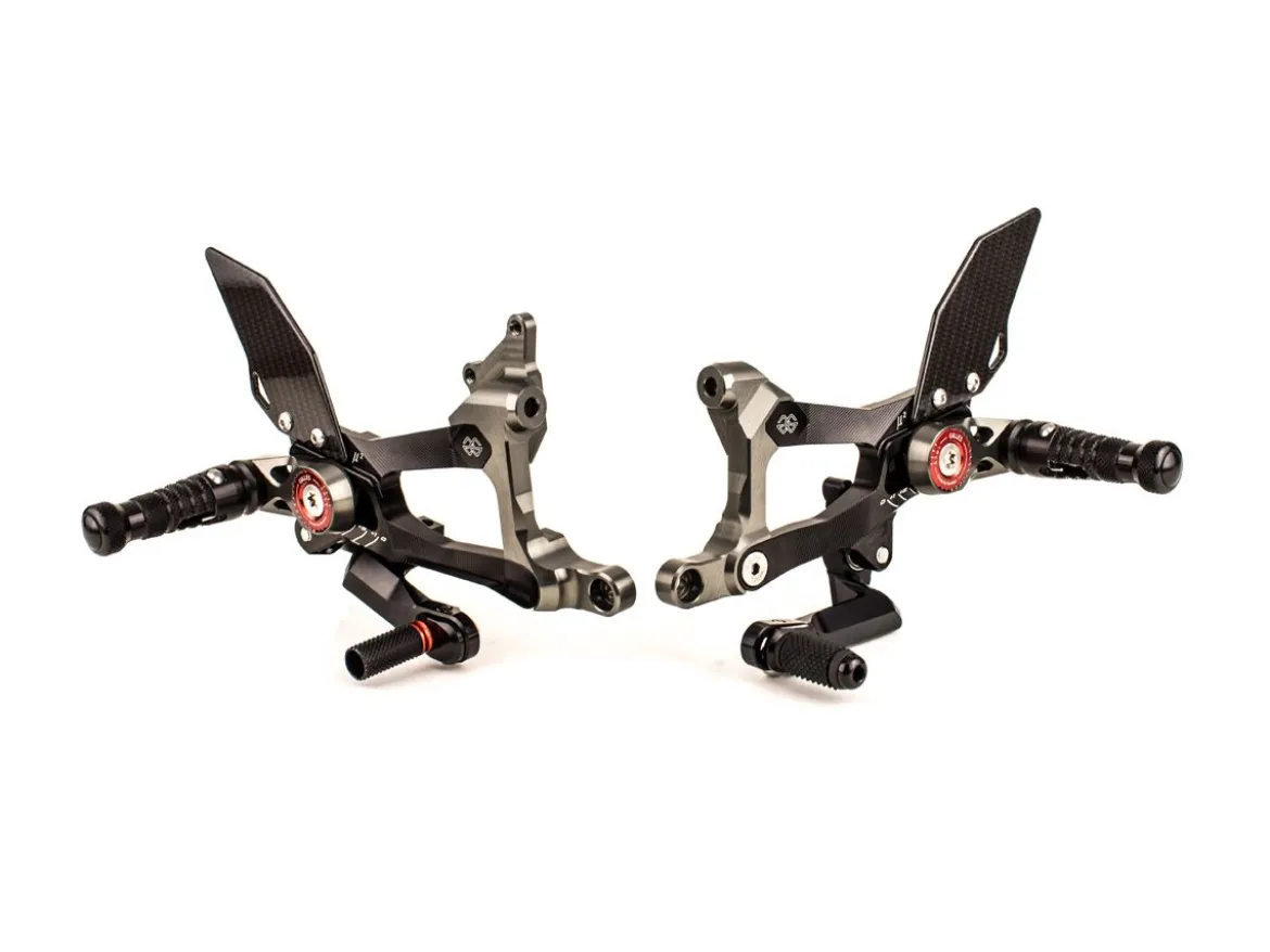 PEDANE ARRETRATE ALLUMINIO NERE GILLES TOOLING DUCATI PANIGALE V4 / S / R 2018-2022