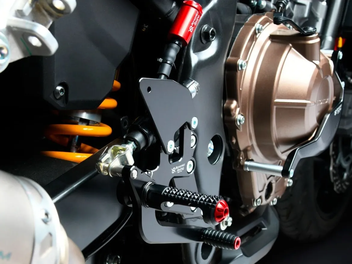 PEDANE ARRETRATE BONAMICI RACING REGOLABILI HONDA CB 500 F 2019-2022