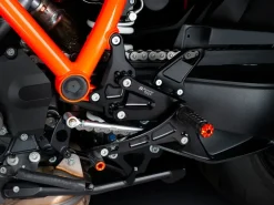 PEDANE ARRETRATE REGOLABILI BONAMICI RACING KTM SUPER DUKE 1290 R / RR 2021-2023