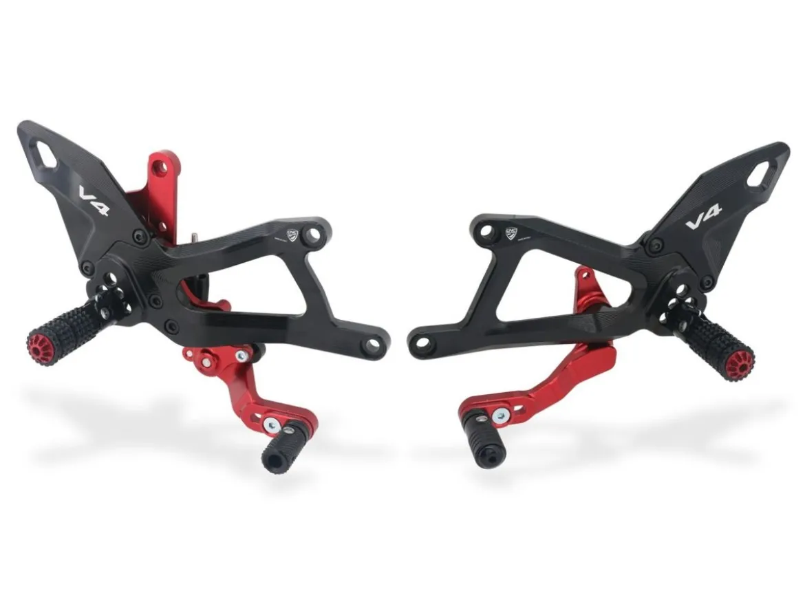 PEDANE REGOLABILI CNC RACING DUCATI PANIGALE V4 / S 2025