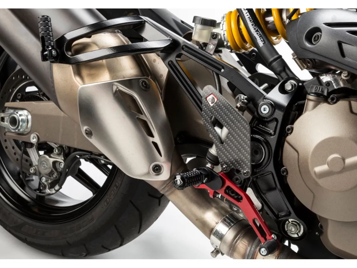PEDANE REGOLABILI DBK DUCATI MONSTER 1200 2014-16