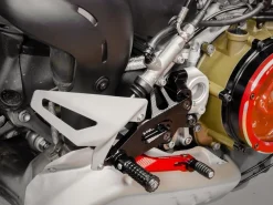 PEDANE REGOLABILI DBK DUCATI STREETFIGHTER V4 / S 2020-2023