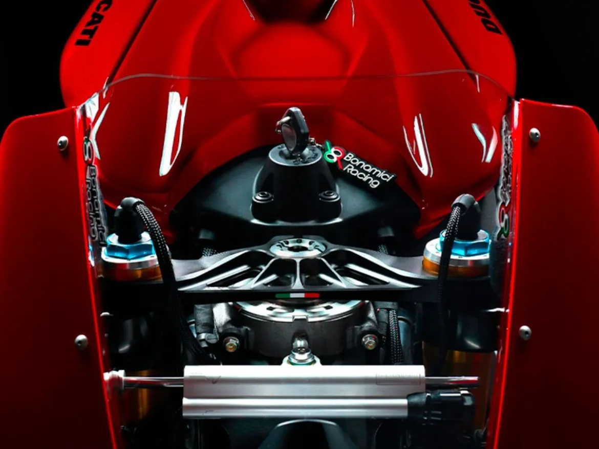 PIASTRA STERZO SUPERIORE BONAMICI RACING DUCATI PANIGALE V4 / S / R 2025-2026