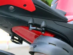 PIASTRE SOSTITUTIVE PEDANE PASSEGGERO CNC RACING DUCATI PANIGALE V4/S/R 2018-2024