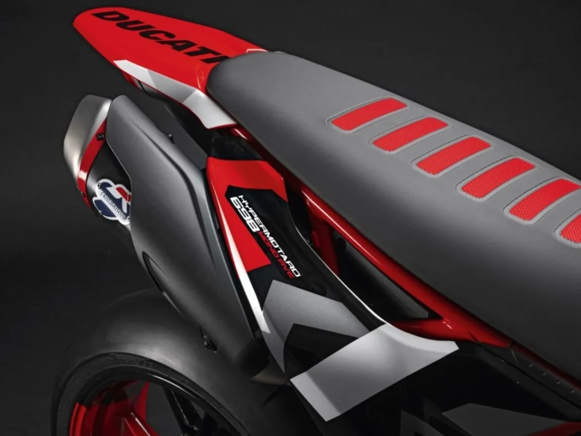 SCARICO COMPLETO RACING TERMIGNONI DUCATI HYPERMOTARD 698 / RVE 2024
