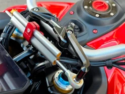 SUPPORTO AMMORTIZZATORE DI STERZO + RISER CNC RACING DUCATI MULTISTRADA V4 RS / PP 22-24