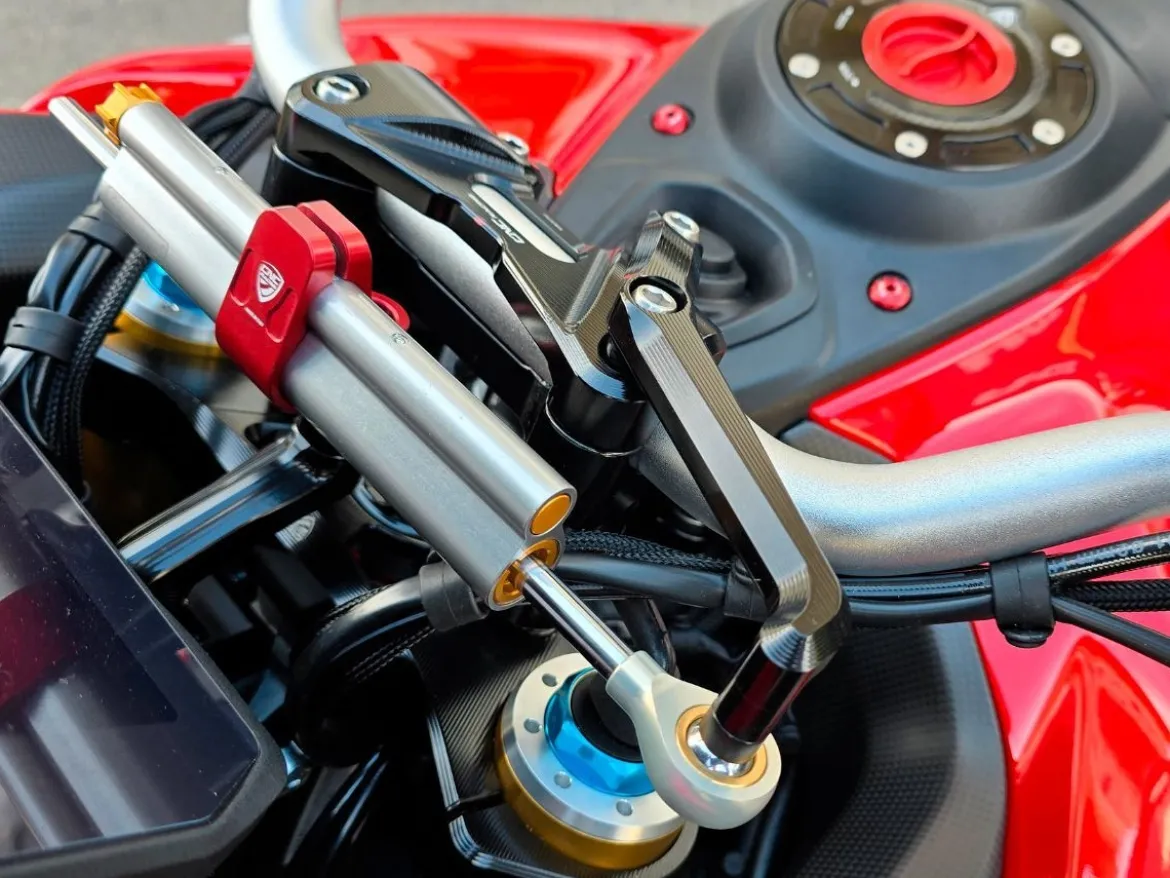 SUPPORTO AMMORTIZZATORE DI STERZO + RISER CNC RACING DUCATI MULTISTRADA V4 RS / PP 22-24