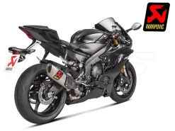 TERMINALE AKRAPOVIC TITANIO YAMAHA R6 2017-2024 OMOLOGATO